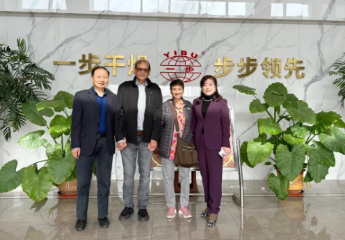 國際干燥會議終身主席艾倫·牟俊達(dá)教授蒞臨一步干燥技術(shù)指導(dǎo)并開展噴霧干燥技術(shù)交流講座
